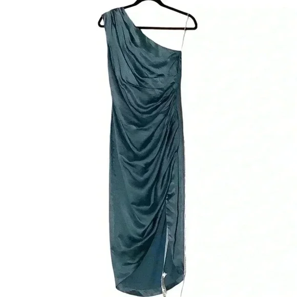 Elliatt Cassini Dress in Blue - Picture 4 of 6